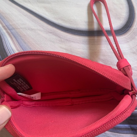 Marc Jacobs Wristlet - Picture 3 of 3